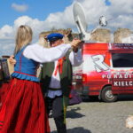 25.08.2016. Wakacje z duchami historii. Ruiny zamku w Bodzentynie / Krzysztof Bujnowicz / Radio Kielce