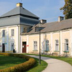 29.08.2016. Wakacje z duchami historii. Zespół pałacowo-parkowy w Końskich / Krzysztof Bujnowicz / Radio Kielce