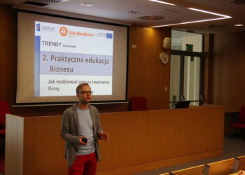 22.08.2016 Kielce. Warsztaty na UJK „Kreowanie pomysłów na biznes". / Wiktor Dziarmaga / Radio Kielce