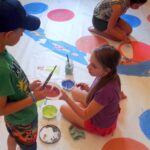 03.08.2016. "Wakacje - pociąg do kultury" - zajęcia dla dzieci w Centrum Kultury w Pińczowie / Kamil Włosowicz / Radio Kielce