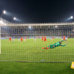 06.08.2016. 4. kolejka LOTTO Ekstraklasy: Korona Kielce - Lech Poznań. Bramkę z rzutu karnego zdobywa Łukasz Sekulski / Kamil Król / Radio Kielce