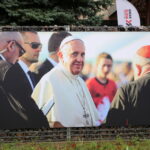 10.08.2016. Zapowiedź wystawy "Światowe Dni Młodzieży w obiektywie fotoreporterów Polskiego Radia Kielce” / Kamil Król / Radio Kielce