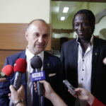01.08.2016 Kielce. Przedtstawiciele senegalskiego inwestora, który chce nabyć akcje Korony, Peter Kaluba i Ibrahim Iyane Thiam spotkali się z prezydentem Wojciechem lubawskim / Jarosław Kubalski / Radio Kielce