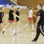 01.08.2016 Kielce. Trening piłkarek ręcznych Korony Handball w hali przy ulicy Krakowskiej / Jarosław Kubalski / Radio Kielce