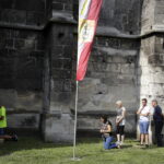 05.08.2016 Wiślica. Pielgrzym na Jasną Górę zebrali się przy kolegiacie, by uczestniczyć w nabożeństwie. / Jarosław Kubalski / Radio Kielce