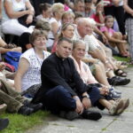 05.08.2016 Wiślica. Pielgrzym na Jasną Górę zebrali się przy kolegiacie, by uczestniczyć w nabożeństwie. / Jarosław Kubalski / Radio Kielce