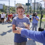 09.08.2016 Kielce. Wakacje z futbolem.  nagrody indywidualne. Najlepszy bramkarz liceów Arkadiusz Tutaj. / Jarosław Kubalski / Radio Kielce
