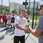 09.08.2016 Kielce. Wakacje z futbolem.  nagrody indywidualne. Jakub Raczyński, najlepszy strzelec licea. / Jarosław Kubalski / Radio Kielce