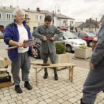 11.08.2016 Chęciny. Przygotowania do pikniku historycznego. / Jarosław Kubalski / Radio Kielce