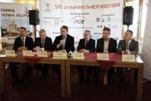 11.08.2016 Wólka Milanowska. Konferencja przed festynem archeologicznym Dymarki Świętokrzyskie. / Jarosław Kubalski / Radio Kielce