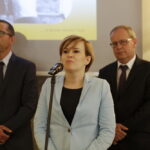 11.08.2016 Wólka Milanowska. Konferencja  przed festynem archeologicznym Dymarki Świętokrzyskie. / Radio Kielce