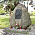 12.08.2016 Kielce. Pomniki autorstwa i współautorstwa Henryka Dłużewskiego. Pomnik Szarych Szeregów przy ulicy Częstochowskiej. / Jarosław Kubalski / Radio Kielce