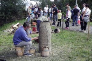 13.08.2016 Nowa Słupia. Festyn archeologiczny Dymarki Świętokrzyskie. / Jarosław Kubalski / Radio Kielce