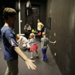 13.08.2016 Kielce. Warsztaty dla dzieci w Teatrze Lalki i Aktora Kubuś. / Jarosław Kubalski / Radio Kielce