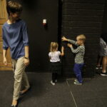 13.08.2016 Kielce. Warsztaty dla dzieci w Teatrze Lalki i Aktora Kubuś. / Jarosław Kubalski / Radio Kielce