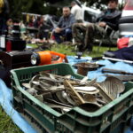 13.08.2016 Kielce. Giełda kolekcjonerska przed WDK. / Jarosław Kubalski / Radio Kielce