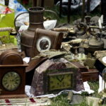 13.08.2016 Kielce. Giełda kolekcjonerska przed WDK. / Jarosław Kubalski / Radio Kielce