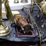 13.08.2016 Kielce. Giełda kolekcjonerska przed WDK. / Jarosław Kubalski / Radio Kielce