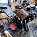 13.08.2016 Kielce. Giełda kolekcjonerska przed WDK. / Jarosław Kubalski / Radio Kielce