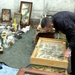 13.08.2016 Kielce. Giełda kolekcjonerska przed WDK. / Jarosław Kubalski / Radio Kielce