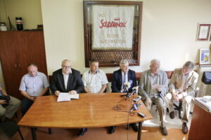 19.08.2016 Kielce. Konferencja prasowa Solidarności w sprawie sytuacji w KKSM. / Jarosław Kubalski / Radio Kielce