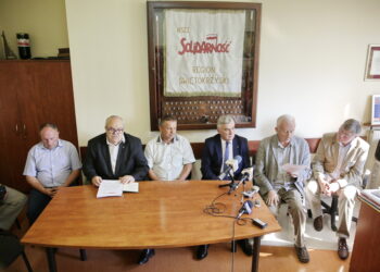 19.08.2016 Kielce. Konferencja prasowa Solidarności w sprawie sytuacji w KKSM. / Jarosław Kubalski / Radio Kielce