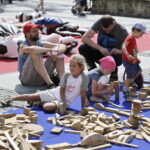 20.08.2016 Kielce. Rynek. Festiwal Hura Art zorganizowany dla dzieci przez Teatr Kubuś. / Jarosław Kubalski / Radio Kielce