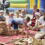 20.08.2016 Kielce. Rynek. Festiwal Hura Art zorganizowany dla dzieci przez Teatr Kubuś. / Jarosław Kubalski / Radio Kielce