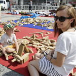 20.08.2016 Kielce. Rynek. Festiwal Hura Art zorganizowany dla dzieci przez Teatr Kubuś. / Jarosław Kubalski / Radio Kielce