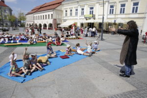 20.08.2016 Kielce. Rynek. Festiwal Hura Art zorganizowany dla dzieci przez Teatr Kubuś. / Jarosław Kubalski / Radio Kielce