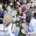 25.08.2016 Podzamcze Chęcińskie. Harcerze podczas różnych zajęć. Ogólnopolski zlot harcerski Wędrowna Watra. / Jarosław Kubalski / Radio Kielce