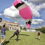 25.08.2016 Podzamcze Chęcińskie. Harcerze podczas różnych zajęć. Ogólnopolski zlot harcerski Wędrowna Watra. / Jarosław Kubalski / Radio Kielce