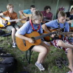 25.08.2016 Podzamcze Chęcińskie. Harcerze podczas różnych zajęć. Ogólnopolski zlot harcerski Wędrowna Watra. / Jarosław Kubalski / Radio Kielce