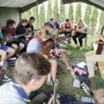 25.08.2016 Podzamcze Chęcińskie. Harcerze podczas różnych zajęć. Ogólnopolski zlot harcerski Wędrowna Watra. / Jarosław Kubalski / Radio Kielce