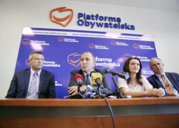 25.08.2016 Konferencja Platformy Obywatelskiej. / Jarosław Kubalski / Radio Kielce
