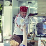 27.08.2016 Kielce. "Smaczne Zakończenie Lata" - zjazd foodtrucków na ulicy Sienkiewicza. / Jarosław Kubalski / Radio Kielce