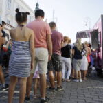 27.08.2016 Kielce. "Smaczne Zakończenie Lata" - zjazd foodtrucków na ulicy Sienkiewicza. / Jarosław Kubalski / Radio Kielce