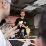 27.08.2016 Kielce. "Smaczne Zakończenie Lata" - zjazd foodtrucków na ulicy Sienkiewicza. / Jarosław Kubalski / Radio Kielce