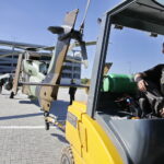 31.08.2016 Kielce. Przygotowania do MSPO. Laduje helikopter Tiger koncernu Airbus Helicopters. / Jarosław Kubalski / Radio Kielce