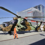 31.08.2016 Kielce. Przygotowania do MSPO. Laduje helikopter Tiger koncernu Airbus Helicopters. / Jarosław Kubalski / Radio Kielce