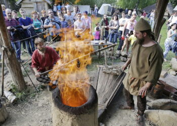 13.08.2016 Nowa Słupia. Dymarki. / Jarosław Kubalski / Radio Kielce