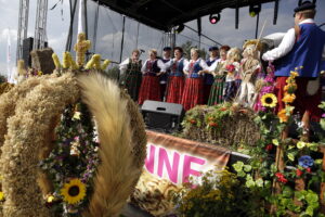 14.08.2016 Dożynki w miejscowości Kowala / Jarosław Kubalski / Radio Kielce