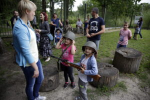 15.08.2016. Festyn rodzinny "Akademia Małego Rekruta” w Muzeum im. Orła Białego w Skarżysku Kamiennej / Jarosław Kubalski / Radio Kielce