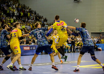 22.11.2015 Kielce.  Mecz 8. kolejki Ligi Mistrzów - Vive Tauron Kielce - KIF Kolding Kopenhaga 33:31. / Wojciech Habdas / Radio Kielce