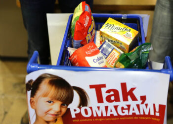 Caritas prowadzi przedświąteczną zbiórkę żywności. / Fot. Radio Kielce