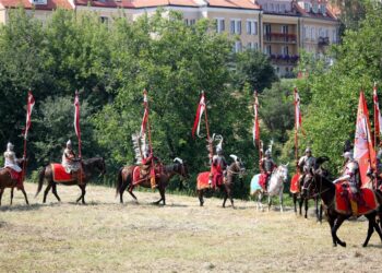 Sandomierska husaria / www.kawaleria-sandomierz.pl