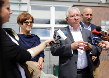 1.8,.2016 Kielce. Konferencja prasowa PiS, z udziałem posła Krzysztofa Lipca, posłanki Marii Zuby i prezesa Zarządu Specjalnej Strefy Ekonomicznej w Starachowicach  Marcina Perza. / Wojciech Habdas / Radio Kielce