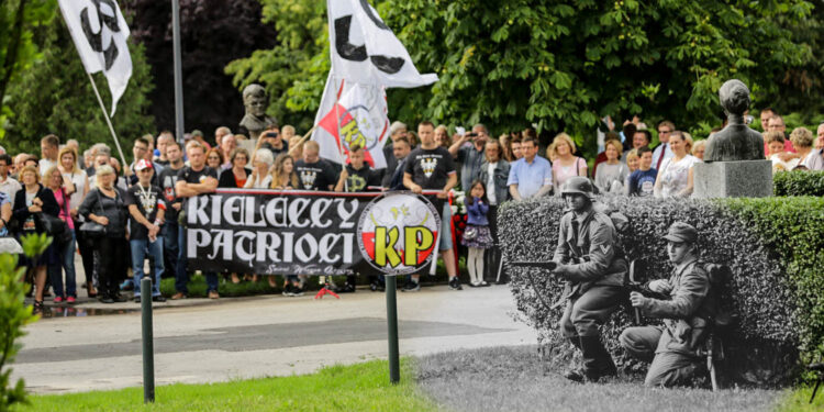 1.8.2016 Kielce. Uroczystości poświęcone 72. rocznicy wybuchu Powstania Warszawskiego / Wojciech Habdas / Radio Kielce