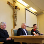 2.8.2016 Kielce. Konferencja prasowa w Kurii Biskupiej przed pieszą pielgrzymką na Jasną Górę. / Wojciech Habdas / Radio Kielce