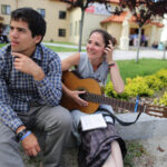 2.8.2016 Kielce. Pielgrzymi Światowych Dni Młodzieży z Chile, zwiedzają Kielce. / Wojciech Habdas / Radio Kielce